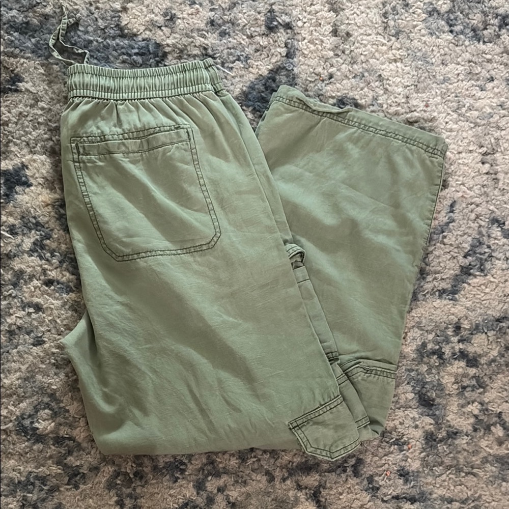 Old Navy cargo pants